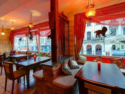 照片: Cafe Millennium